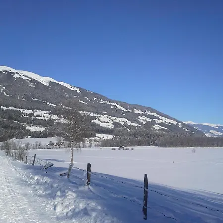 In A Quiet Location Near Wildkogel Arena Daire